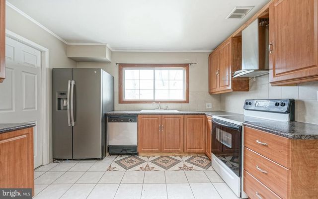 26 ELDERBERRY LN, Willingboro, NJ 08046