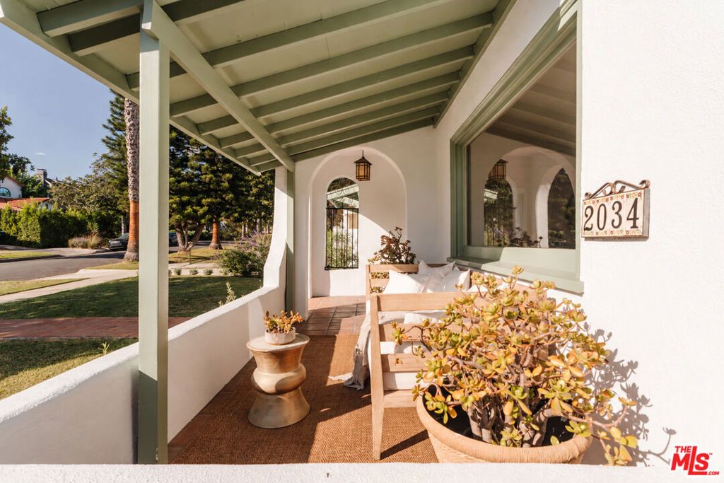 2034 N Berendo Street, Los Angeles, CA 90027 — photo 2