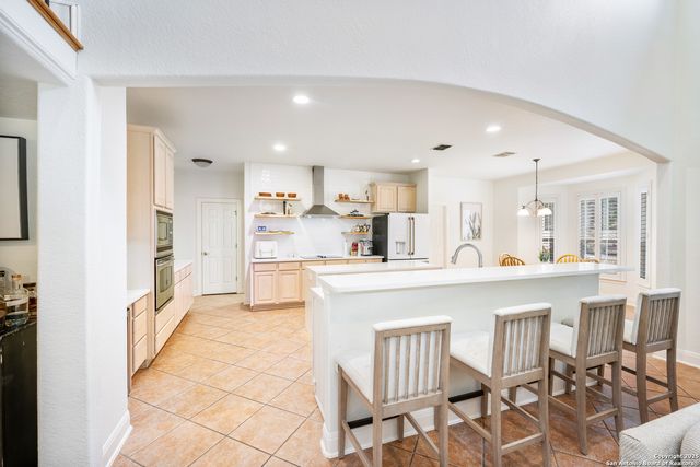 43 Three Lakes Drive, San Antonio, TX 78248