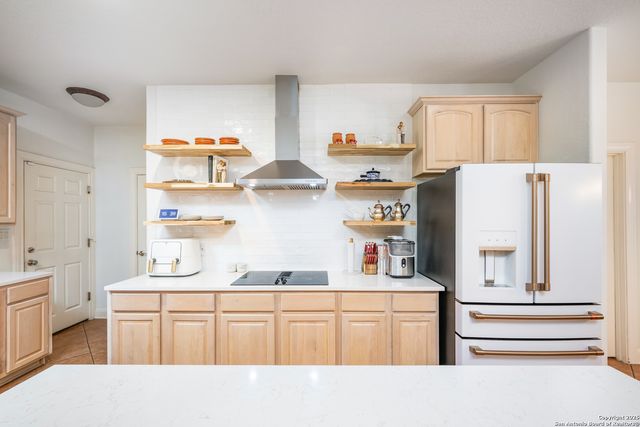 43 Three Lakes Drive, San Antonio, TX 78248