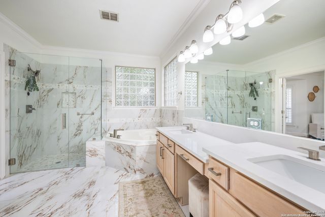 43 Three Lakes Drive, San Antonio, TX 78248