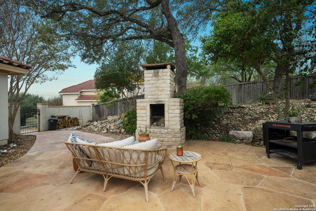 43 Three Lakes Drive, San Antonio, TX 78248