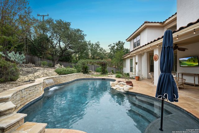 43 Three Lakes Drive, San Antonio, TX 78248