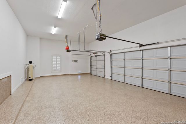 43 Three Lakes Drive, San Antonio, TX 78248