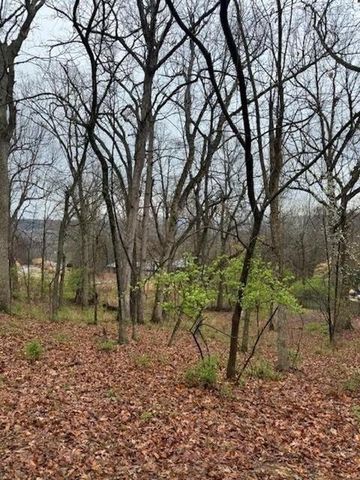 84 S Kestrel Drive, Fayetteville, AR 72703