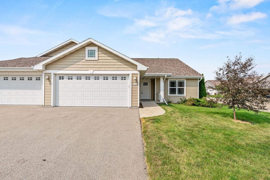 3292 ELK RIDGE DRIVE, Oshkosh, WI 54904