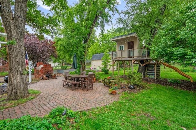 5730 Cody Street, Shawnee, KS 66203