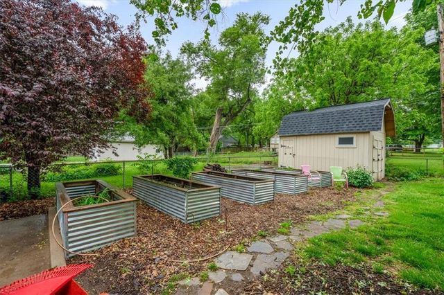 5730 Cody Street, Shawnee, KS 66203