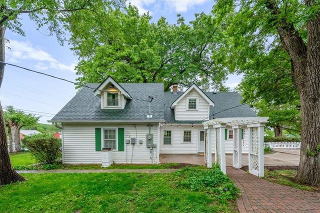 5730 Cody Street, Shawnee, KS 66203