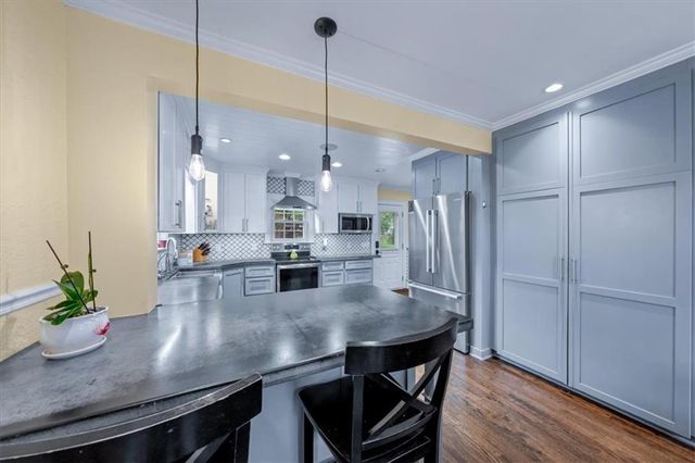 5730 Cody Street, Shawnee, KS 66203