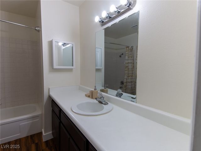 2660 Diamante Circle, Las Vegas, NV 89121