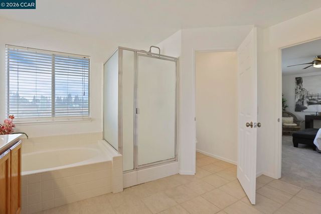 5568 Brook Falls Ct, Stockton, CA 95219