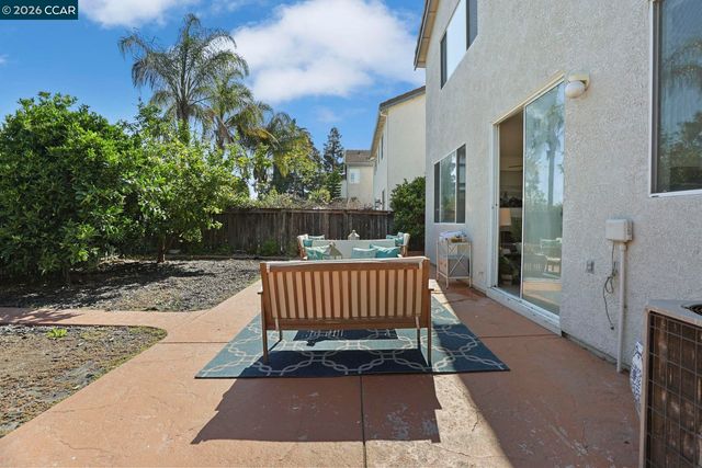 5568 Brook Falls Ct, Stockton, CA 95219