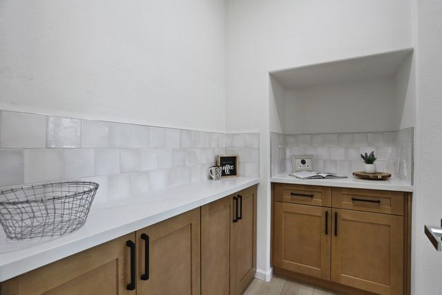 4301 Veranda Way, Modesto, CA 95357