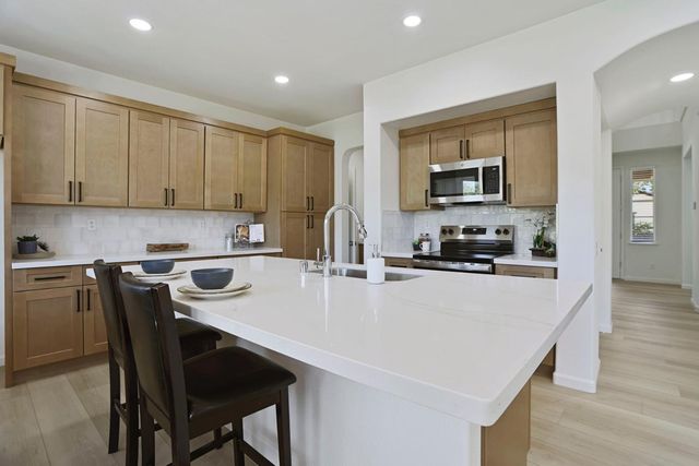 4301 Veranda Way, Modesto, CA 95357
