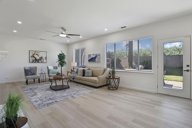 4301 Veranda Way, Modesto, CA 95357