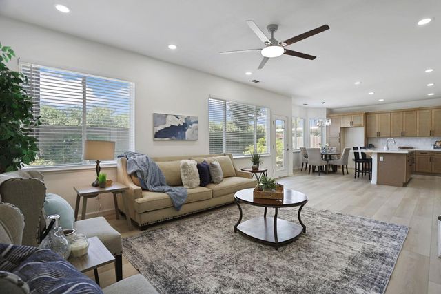 4301 Veranda Way, Modesto, CA 95357