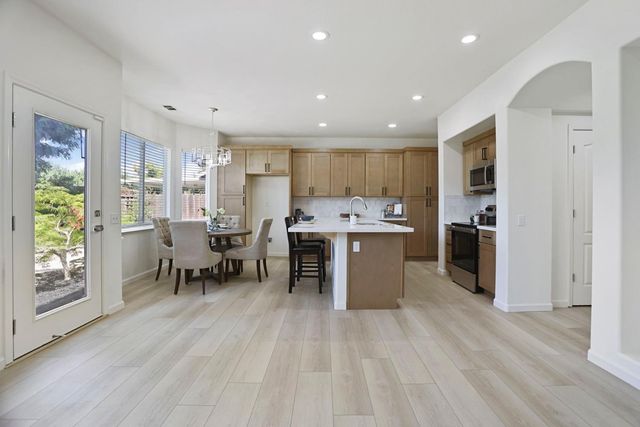 4301 Veranda Way, Modesto, CA 95357