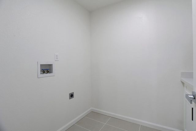 4301 Veranda Way, Modesto, CA 95357