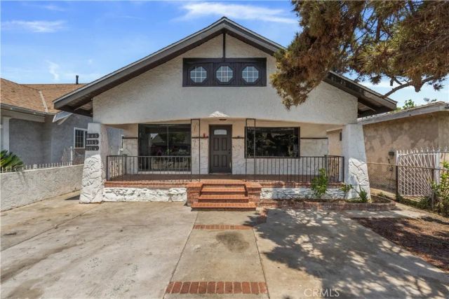 845 W 56th Street, Los Angeles, CA 90037