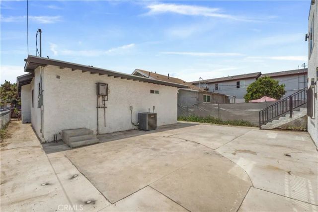 845 W 56th Street, Los Angeles, CA 90037