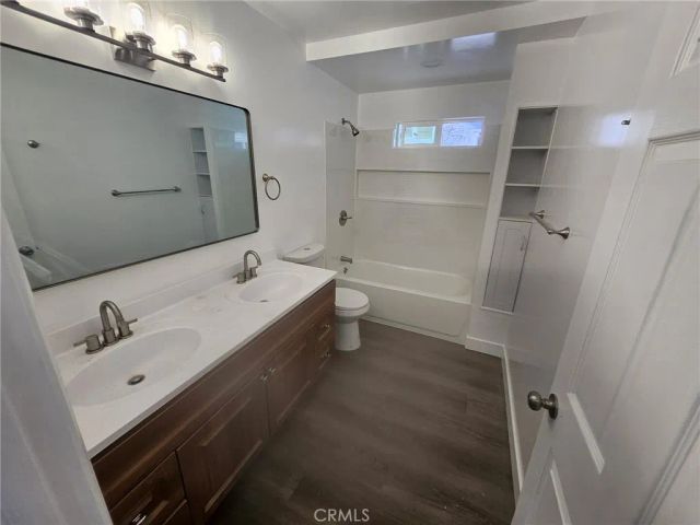 845 W 56th Street, Los Angeles, CA 90037