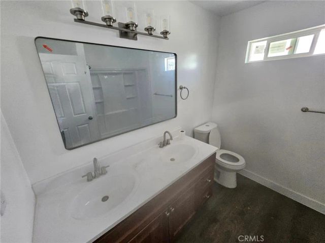 845 W 56th Street, Los Angeles, CA 90037