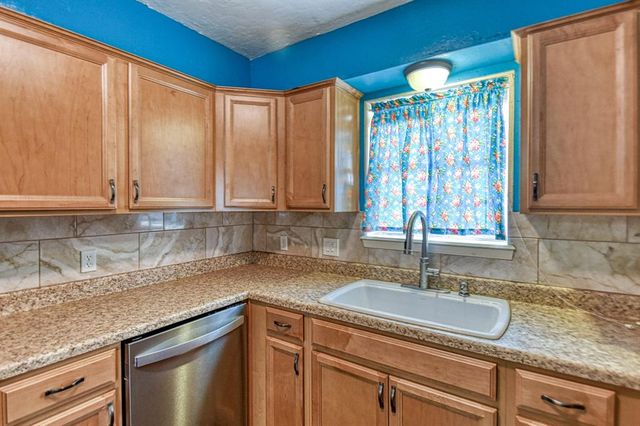 300 S English Drive, Moore, OK 73160