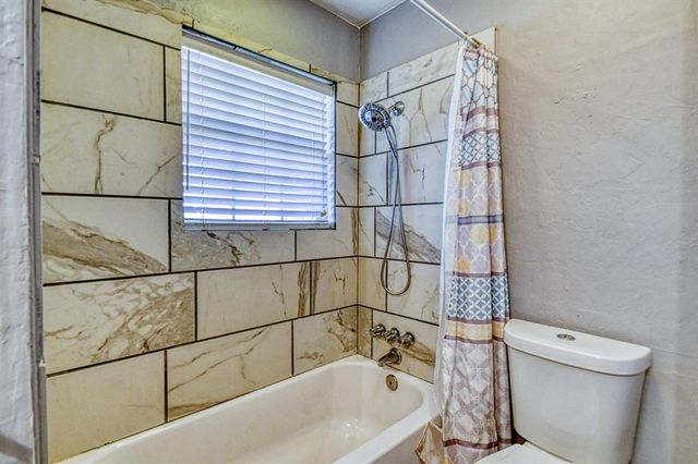 300 S English Drive, Moore, OK 73160