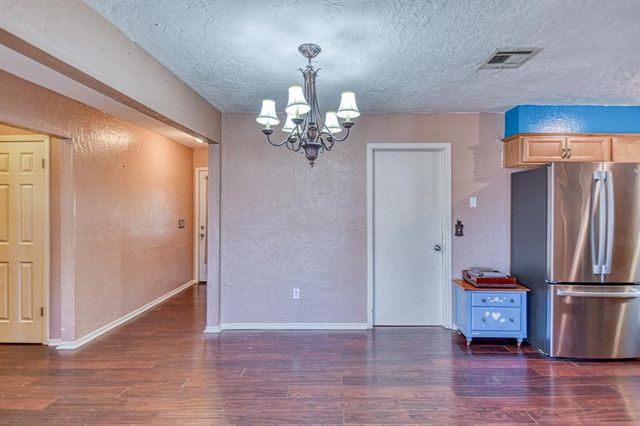 300 S English Drive, Moore, OK 73160