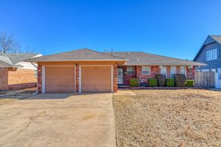 300 S English Drive, Moore, OK 73160