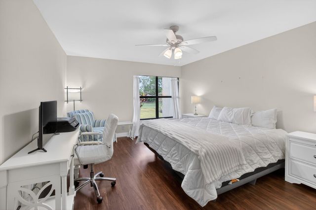 5021 Oakhill Lane 114, Delray Beach, FL 33484