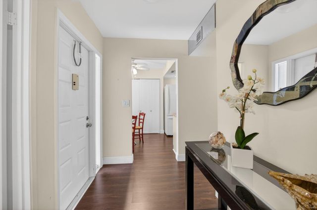 5021 Oakhill Lane 114, Delray Beach, FL 33484