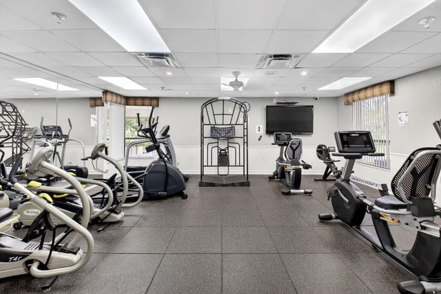 5021 Oakhill Lane 114, Delray Beach, FL 33484