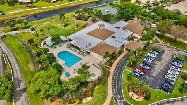 5021 Oakhill Lane 114, Delray Beach, FL 33484