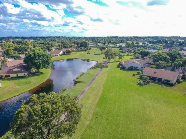 5021 Oakhill Lane 114, Delray Beach, FL 33484