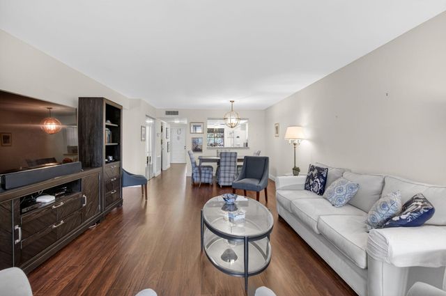 5021 Oakhill Lane 114, Delray Beach, FL 33484