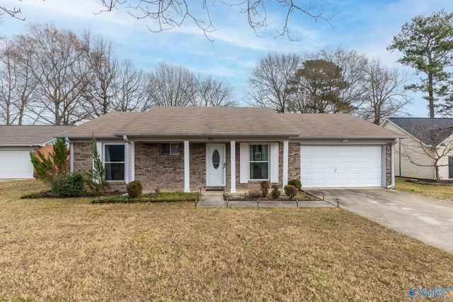 1807 E Brownston Court, Decatur, AL 35603