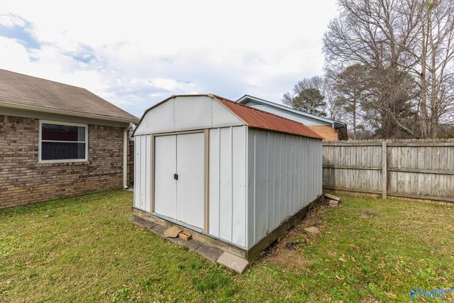 1807 E Brownston Court, Decatur, AL 35603