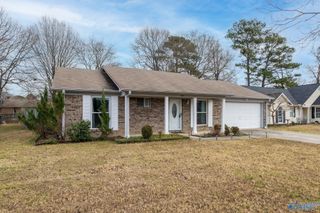 1807 E Brownston Court, Decatur, AL 35603