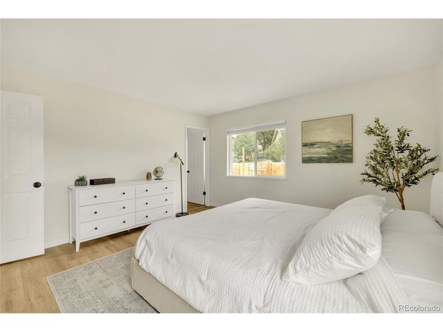 1535 S Zang Ct, Lakewood, CO 80228