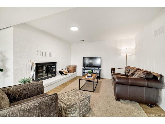 1535 S Zang Ct, Lakewood, CO 80228