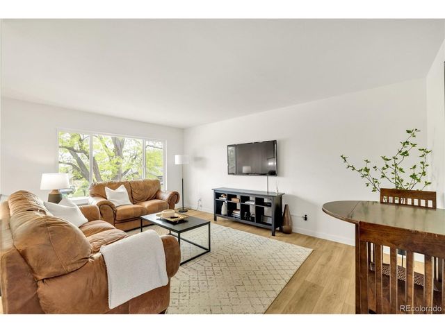 1535 S Zang Ct, Lakewood, CO 80228