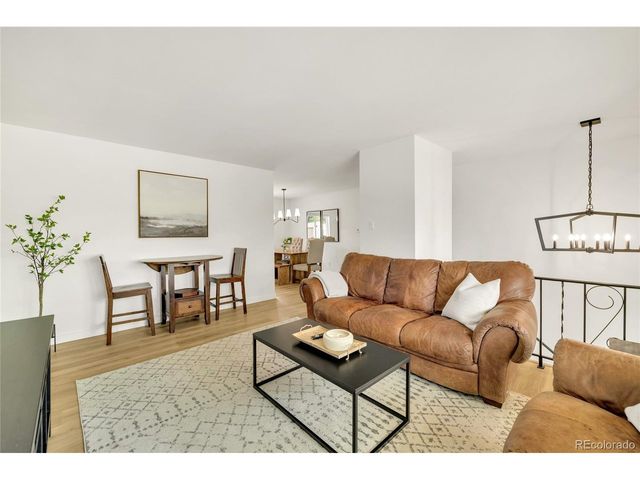 1535 S Zang Ct, Lakewood, CO 80228