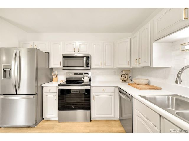 1535 S Zang Ct, Lakewood, CO 80228