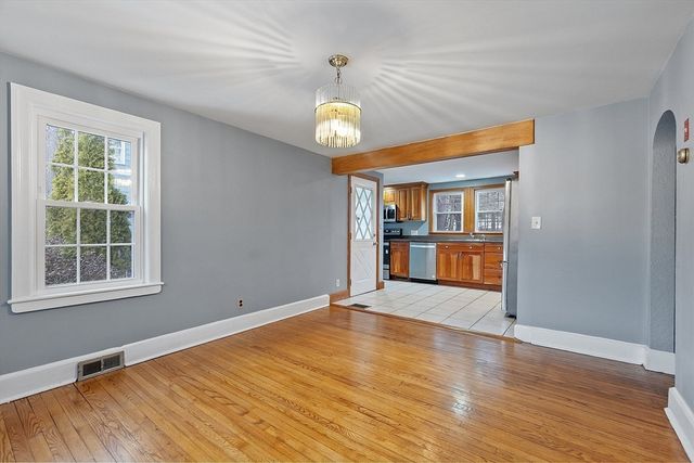 559 Merriam Ave, Leominster, MA 01453