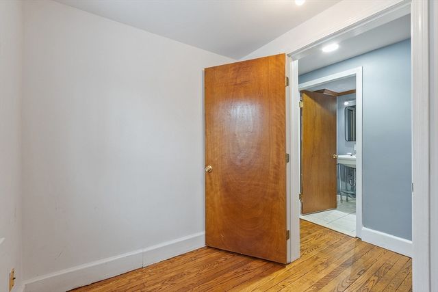 559 Merriam Ave, Leominster, MA 01453