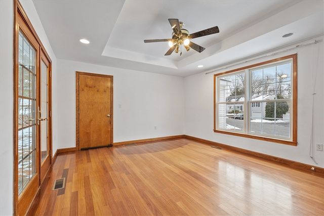 559 Merriam Ave, Leominster, MA 01453