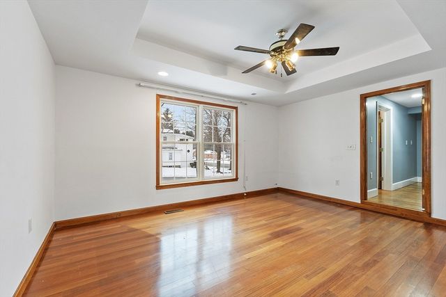 559 Merriam Ave, Leominster, MA 01453