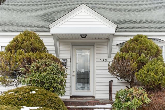 559 Merriam Ave, Leominster, MA 01453